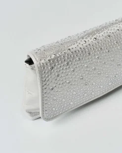 Pochette a busta Anna Cecere color argento in tessuto effetto raso goffrato con patta di chiusura