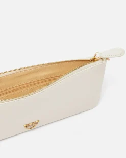 Pochette flat color avorio dalla linea allungata in pelle mano con placchetta Love Birds oro