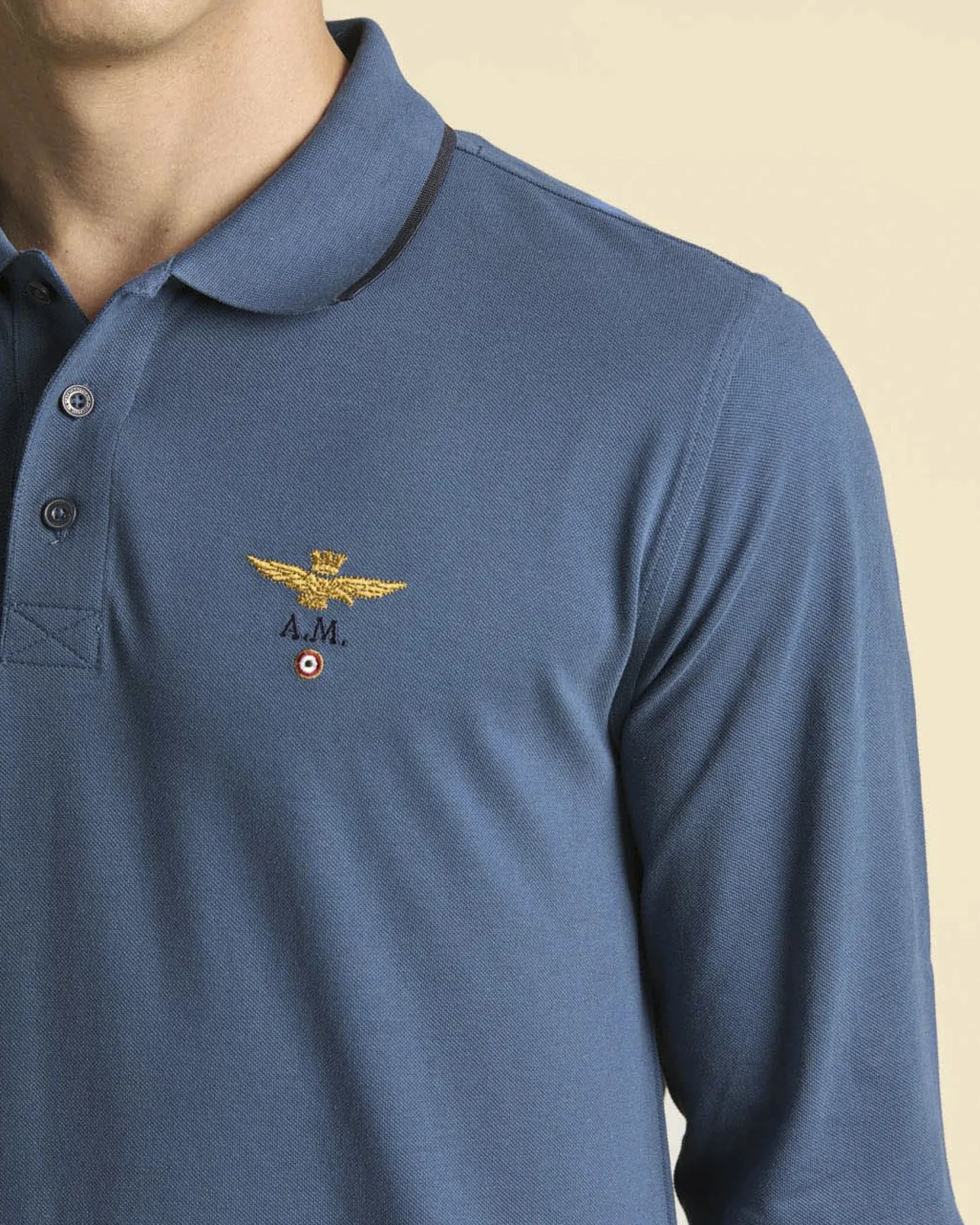 Polo manica lunga Aeronautica Militare ottanio in micro piquè di puro cotone con bordino blu