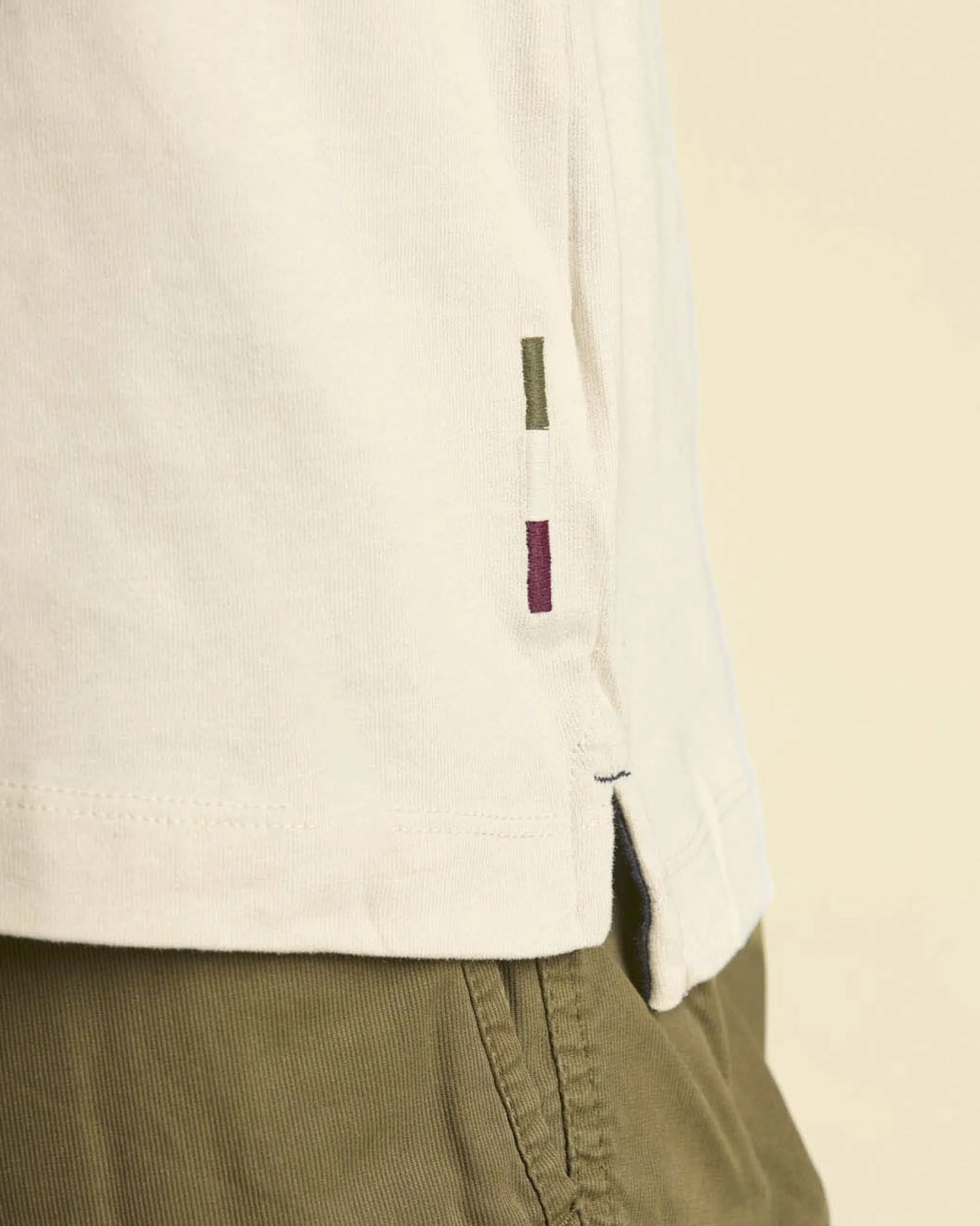 Polo manica lunga Aeronautica Militare beige in jersey di puro cotone con logo Frecce Tricolori