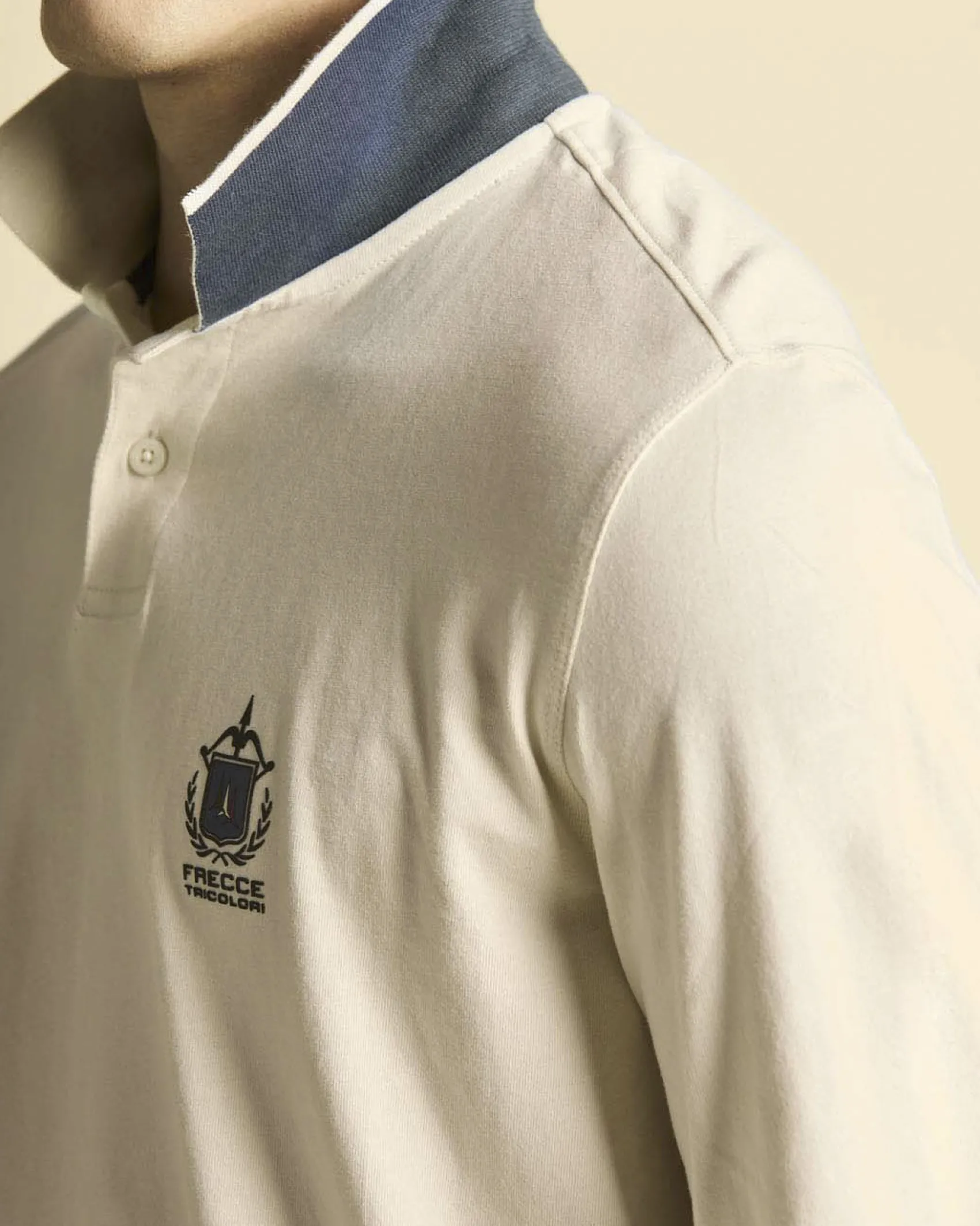 Polo manica lunga Aeronautica Militare beige in jersey di puro cotone con logo Frecce Tricolori
