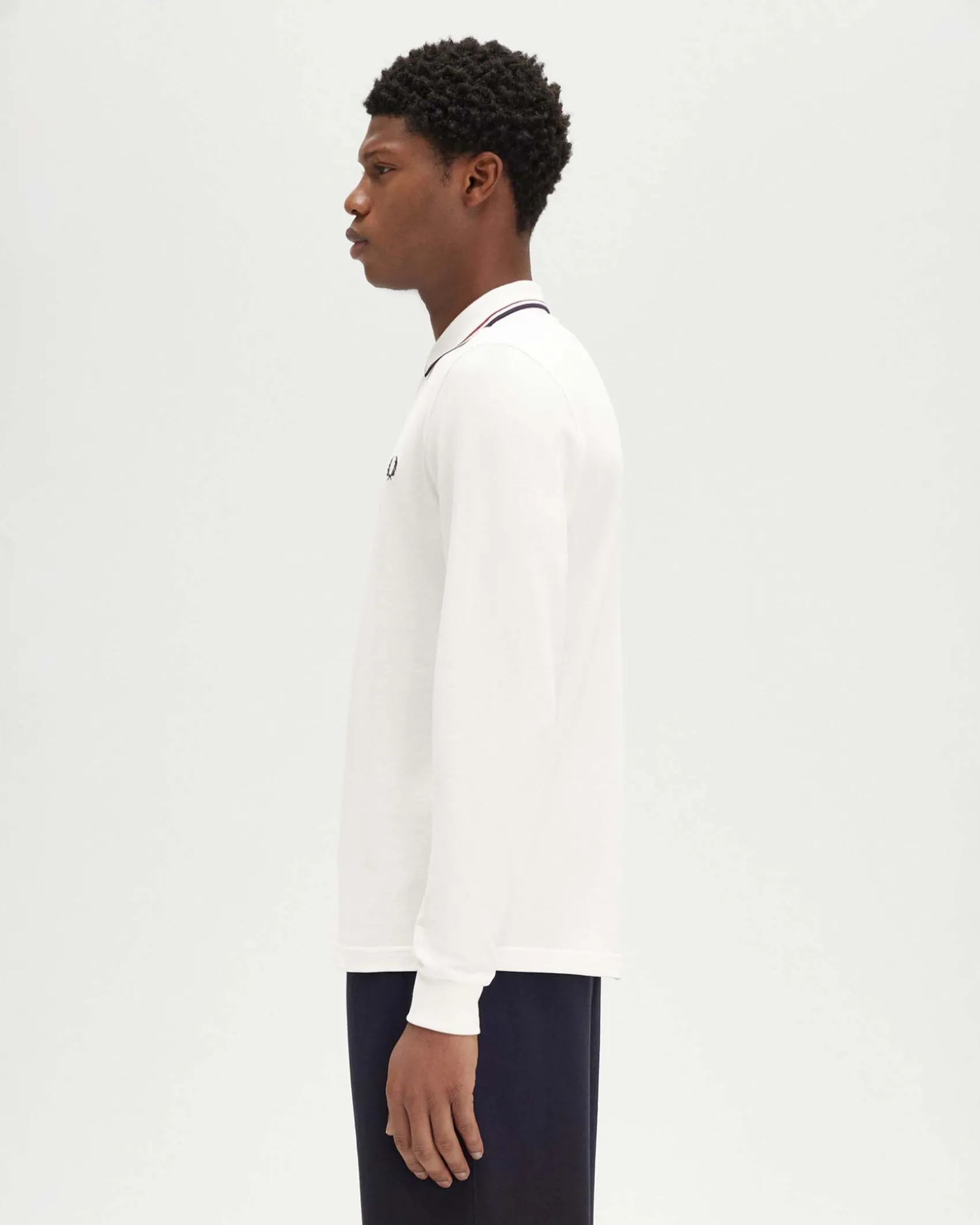 Polo manica lunga Fred Perry bianca con bordino blu e rosso
