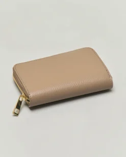 Portafoglio color taupe in pelle martellata con chiusura a cerniera