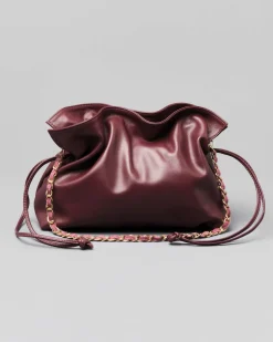 Sacca bordeaux in pelle morbida con coulisse regolabile e tracolla a catena intrecciata