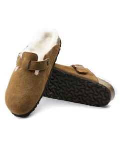 Sandalo Boston in pelle scamosciata color cuoio con inserto in pelliccia di agnello