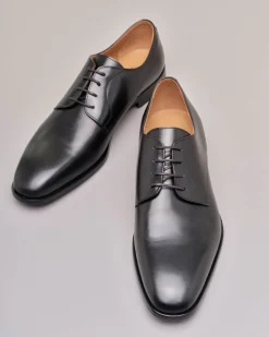 Scarpa derby nera in pelle