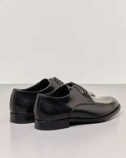 Scarpa derby nera in pelle