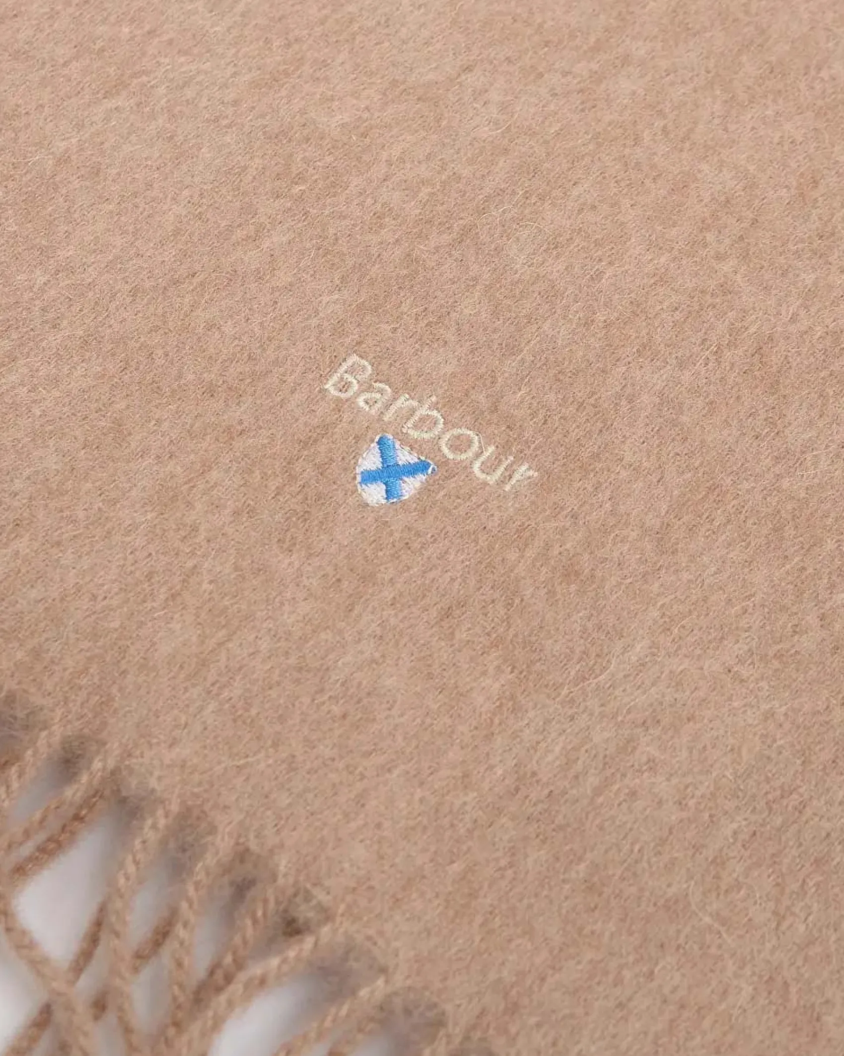 Sciarpa Barbour cammello in pura lana con frange