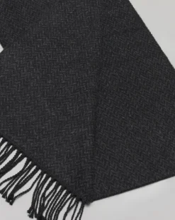 Sciarpa Pellizzari in tessuto spinato nero e antracite con frange
