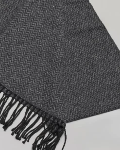 Sciarpa Pellizzari in tessuto spinato grigio e antracite con frange