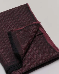 Sciarpa Raja color bordeaux in tessuto spinato a trama nera di pura lana