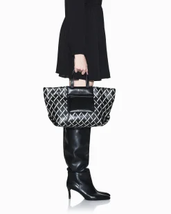 Shopping bag Armani Exchange nera con motivo grafico e dettagli in rilievo