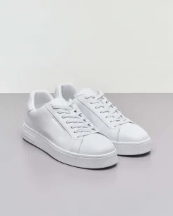 Sneakers Armani Exchange bianche in pelle con logo impresso a lato e sul tallone