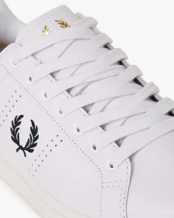 Sneakers Fred Perry bianche in pelle con tallone e logo blu