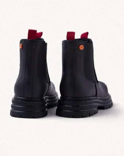 Stivaletti Chelsea Gioseppo con elastico sul lato esterno del gambale e suola track