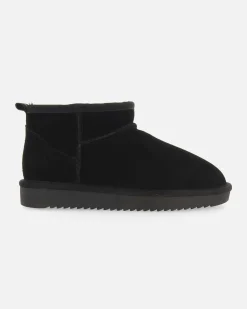 Stivaletto Gioseppo nero in pelle scamosciata con suola gommata
