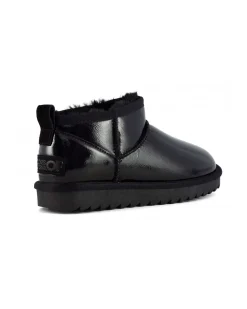 Stivaletto ultra basso nero in tessuto spalmato effetto lucido con interno in pelo di misto lana