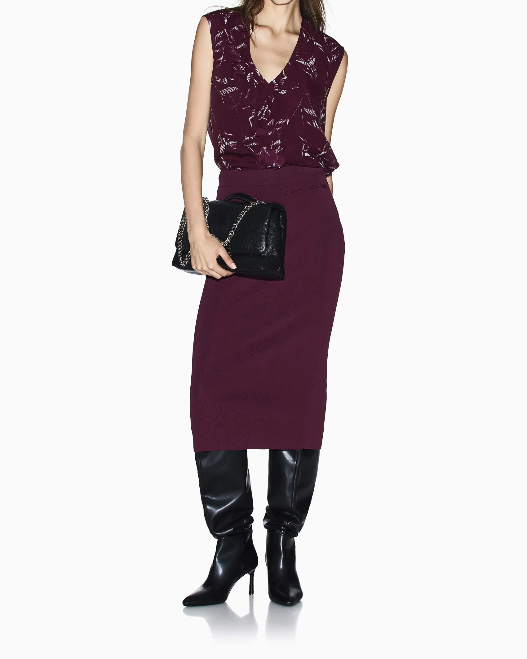 Top Armani Exchange bordeaux in viscosa con stampa foglie e scollo a V