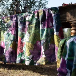 Tovaglia rettangolare in canapa bianca 160x230cm a stampa fiori karkadè multicolore