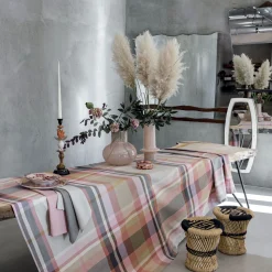 Tovaglia rettangolare per 4 persone in cotone a fantasia tartan beige rosa e grigia
