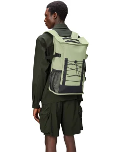 Trail Mountaineer Bag Rains verde salvia in tessuto tecnico impermeabile effetto gommato