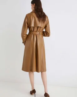 Trench color cuoio Marella in similpelle a doppiopetto con mantellina sulle spalle