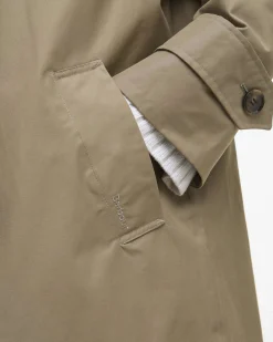 Trench imbottito beige Barbour Sadie con cappuccio removibile e colletto a camicia