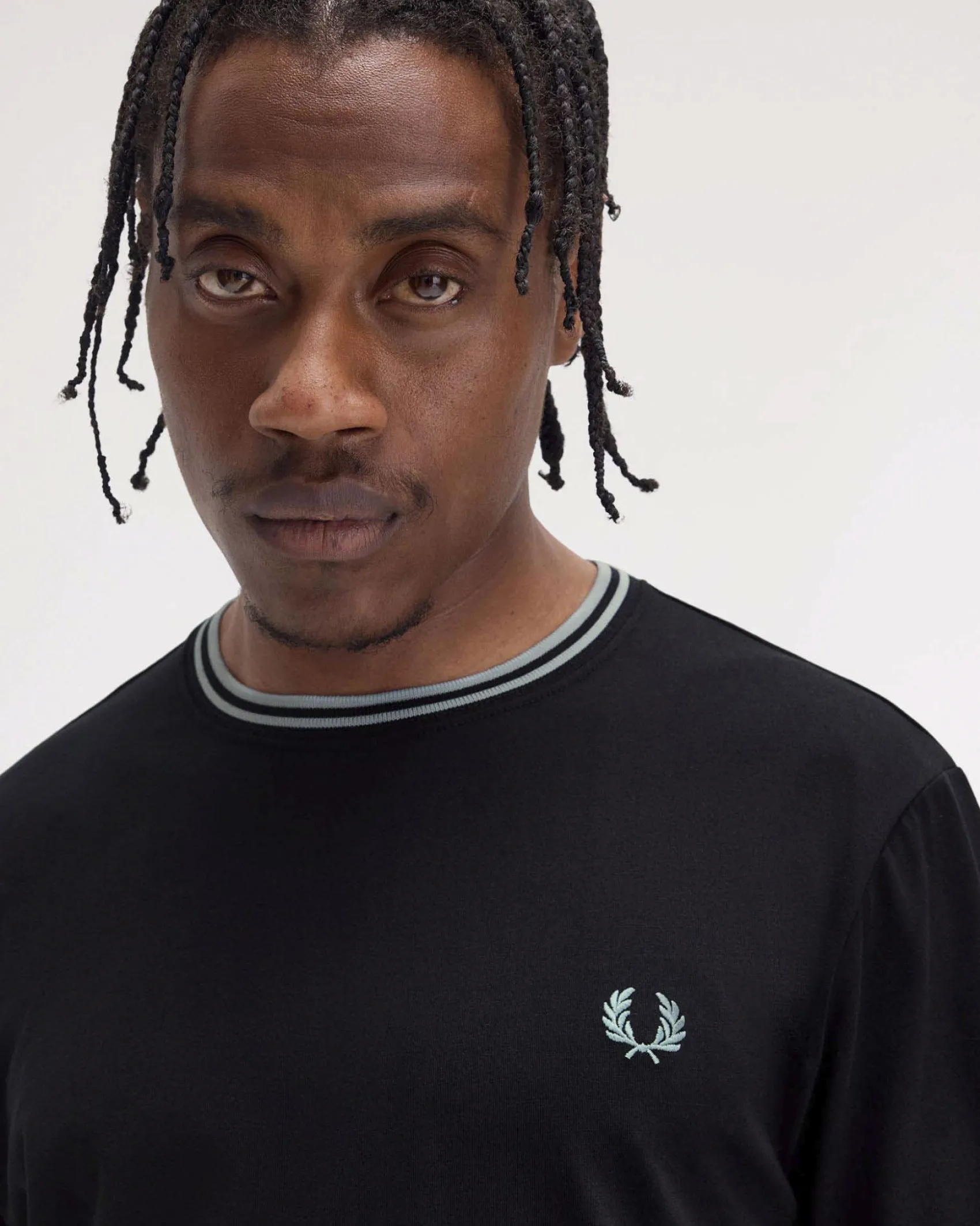 T-shirt mezza manica Fred Perry nera con bordino carta da zucchero