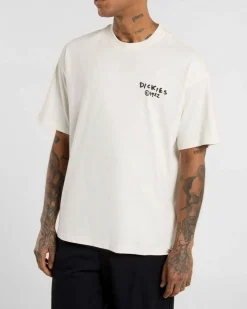 T-shirt bianca mezza manica Dickies con stampa “On the road again!” sul retro