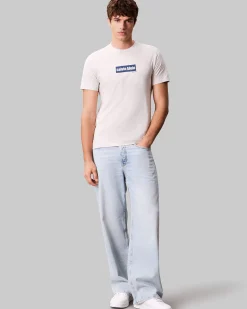 T-shirt Calvin Klein Jeans panna in cotone con stampa logo frontale
