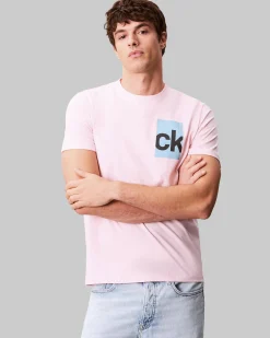 T-shirt Calvin Klein Jeans rosa in cotone con stampa logo sul petto