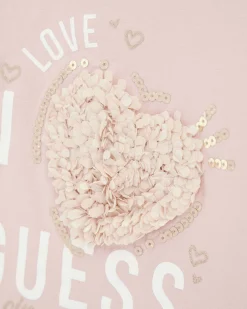 T-shirt Guess in cotone stretch rosa con cuore in rilievo