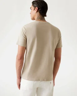 T-shirt Guess sabbia regular-fit in cotone con logo ricamato sul petto