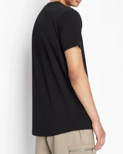 T-shirt nera a mezza manica tinta unita con logo piccolo ricamato sul petto