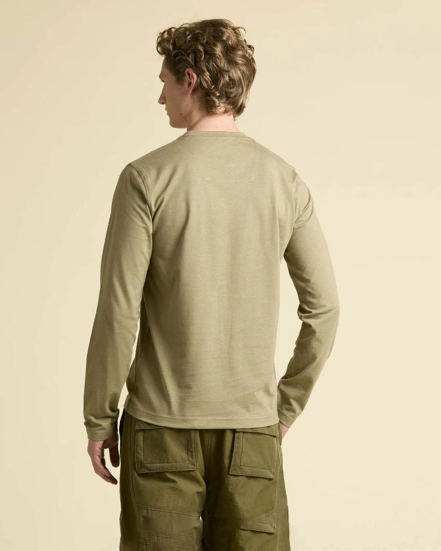T-shirt verde salvia manica lunga Aeronautica Militare con stampa aereo