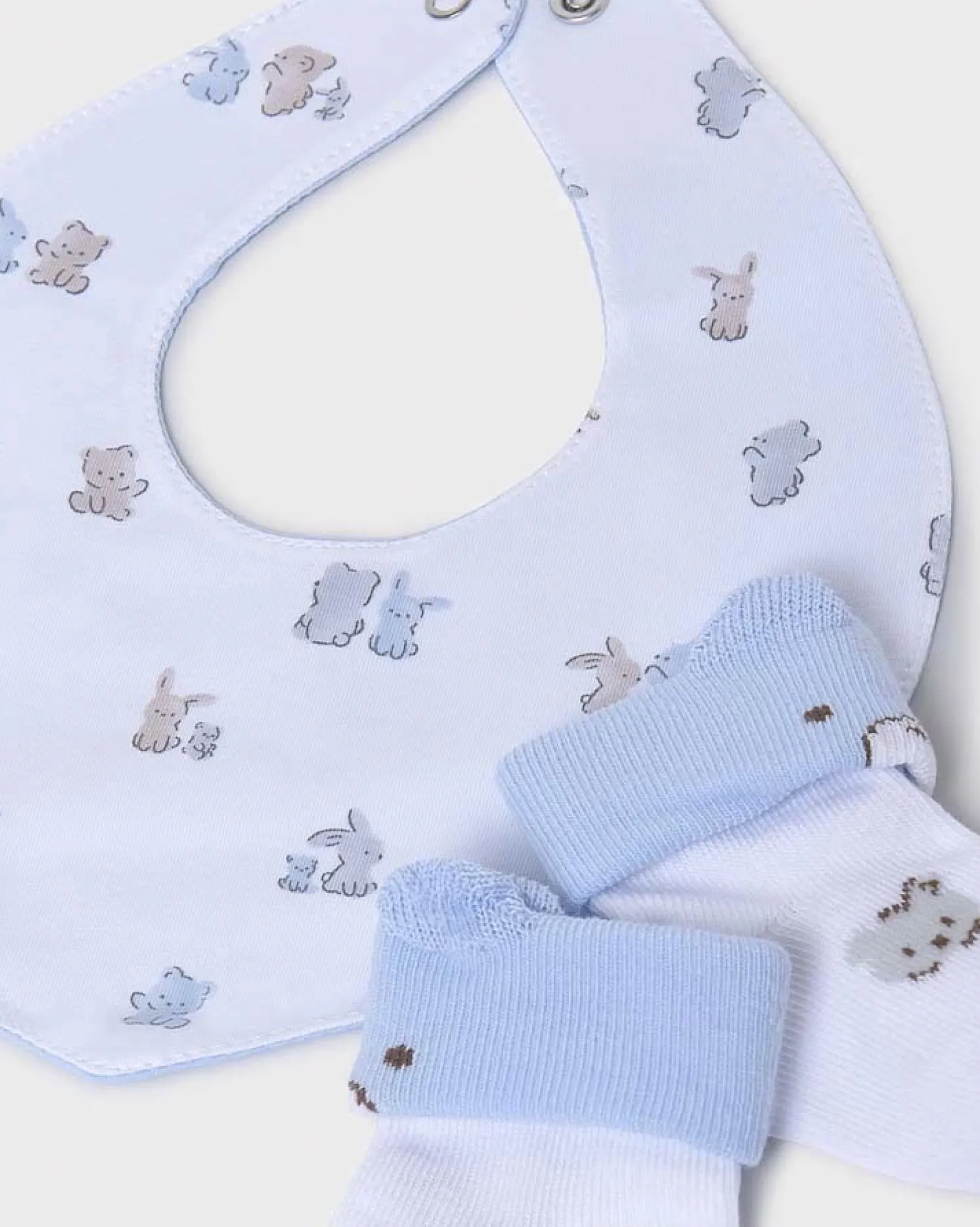 Tutina bianca e azzurra con set 3 pezzi bavaglino calzini e cappellino coordinati
