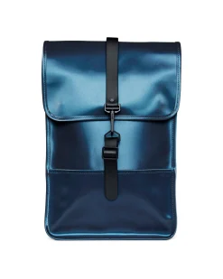 Zaino Backpack Mini blu metallizzato dalla linea rettangolare con tasca frontale e chiusura a moschettone