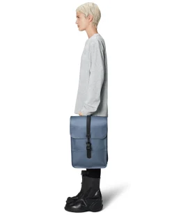 Zaino Backpack Mini Rains avio in tessuto tecnico impermeabile effetto gommato con patta