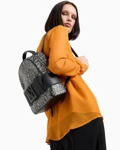 Zaino nero a motivo logo beige in similpelle con maxi fibbia logo in metallo a specchio tono su tono