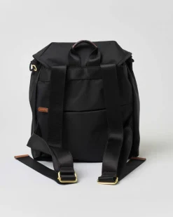 Zaino nero Bric's in nylon con doppio tascone frontale e spallacci regolabili